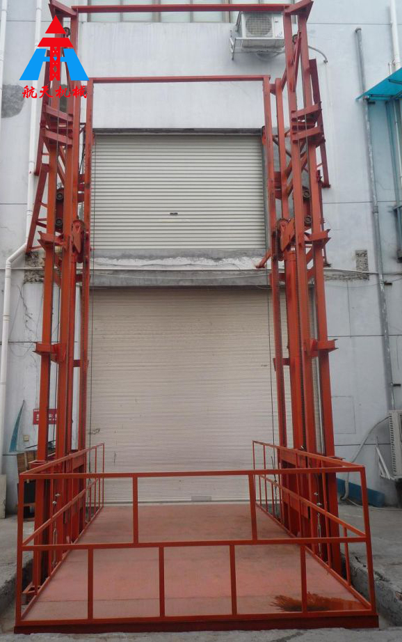 導軌式升降平臺